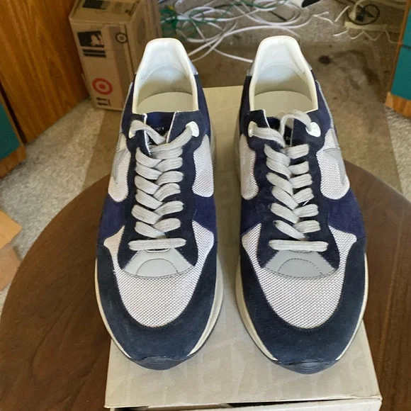 New  running sole gannet to spezzati edge around sneakers size 40 Running Sole in gray suede with white star and white heel tab main image 3